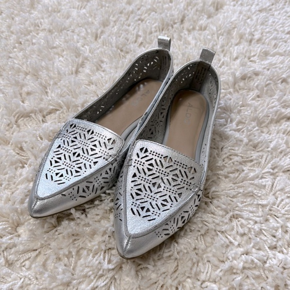 Aldo silver leather flats